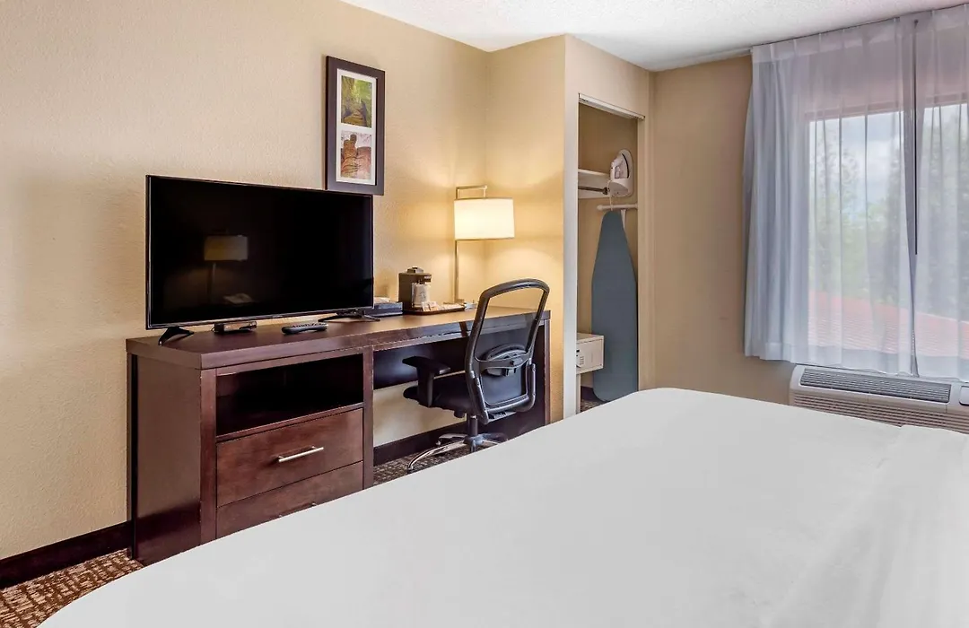 Comfort Inn Paducah I-24-1